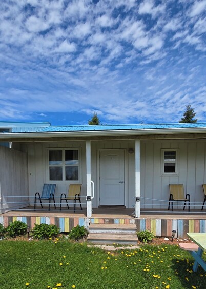 Suite 3 - Rustic, budget minded 2 bedroom suite near Cabot Beach Provincial Park