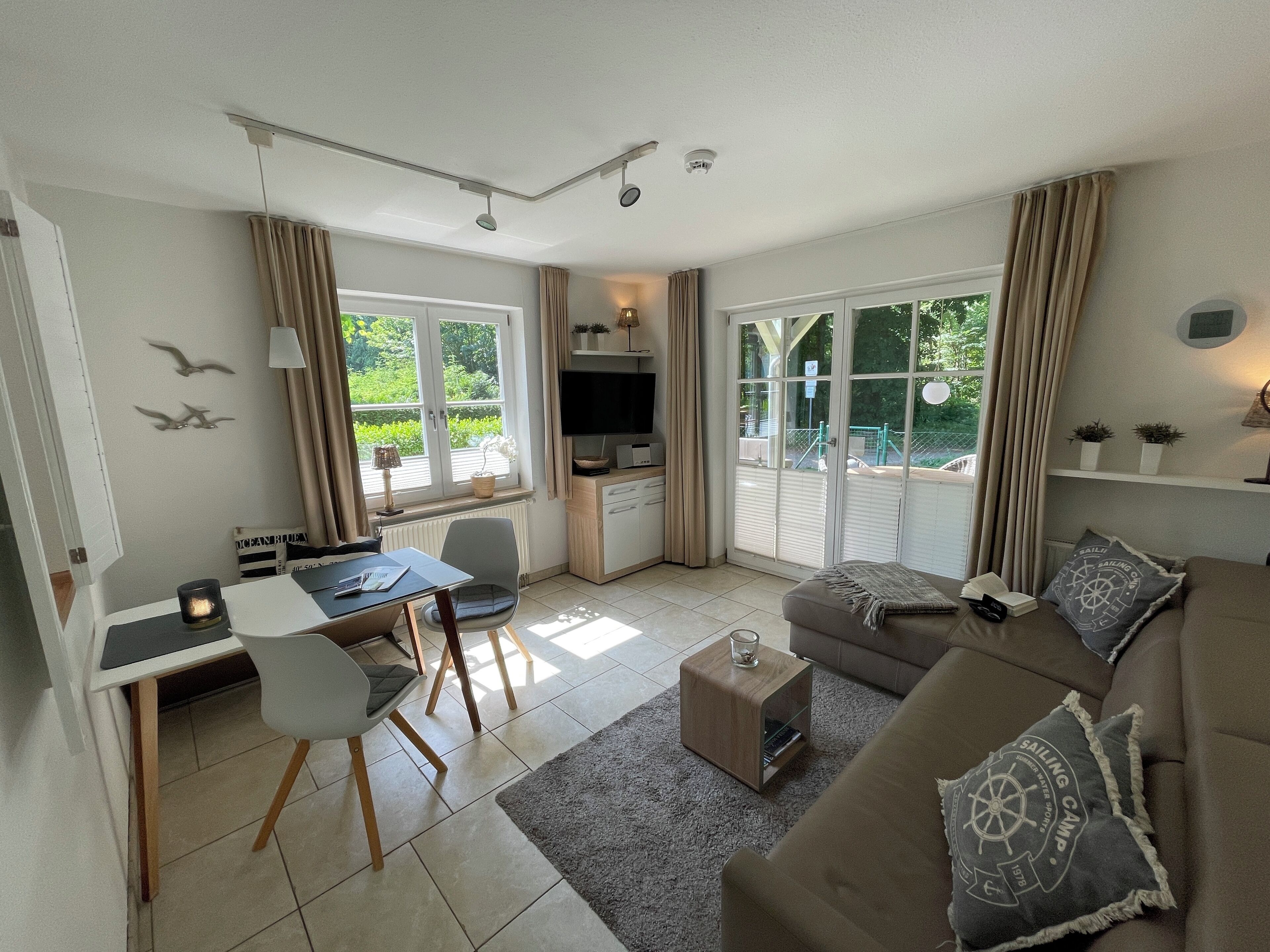 TV connectée, lecteur de DVD, chaîne hi-fi