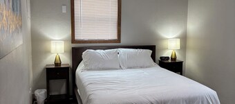 Seclusion in Seward – Modern 1BR Apartment in the Heart of Downtown