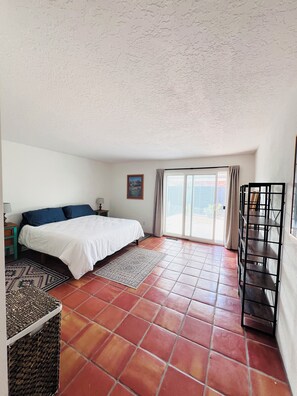 3 sovrum, strykjärn/strykbräda, gratis wi-fi och sängkläder