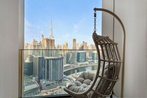 Interior - Skyline Escape 2 bedroom with Burj Khalifa View (Business Bay)