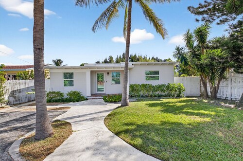 Delray Daydream, Home for 8
