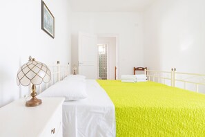 Fer et planche à repasser, Wi-Fi, draps fournis