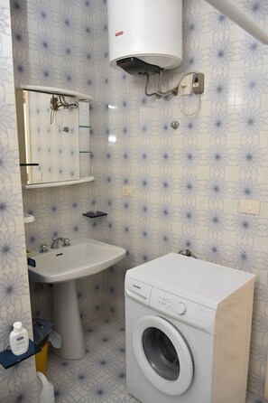 Doccia, asciugacapelli, asciugamani