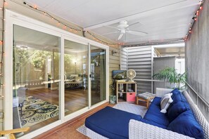 TV - Welcome to Ocean Walk Townhome – your island getaway in the heart of St. Simons! (St Simons Island)