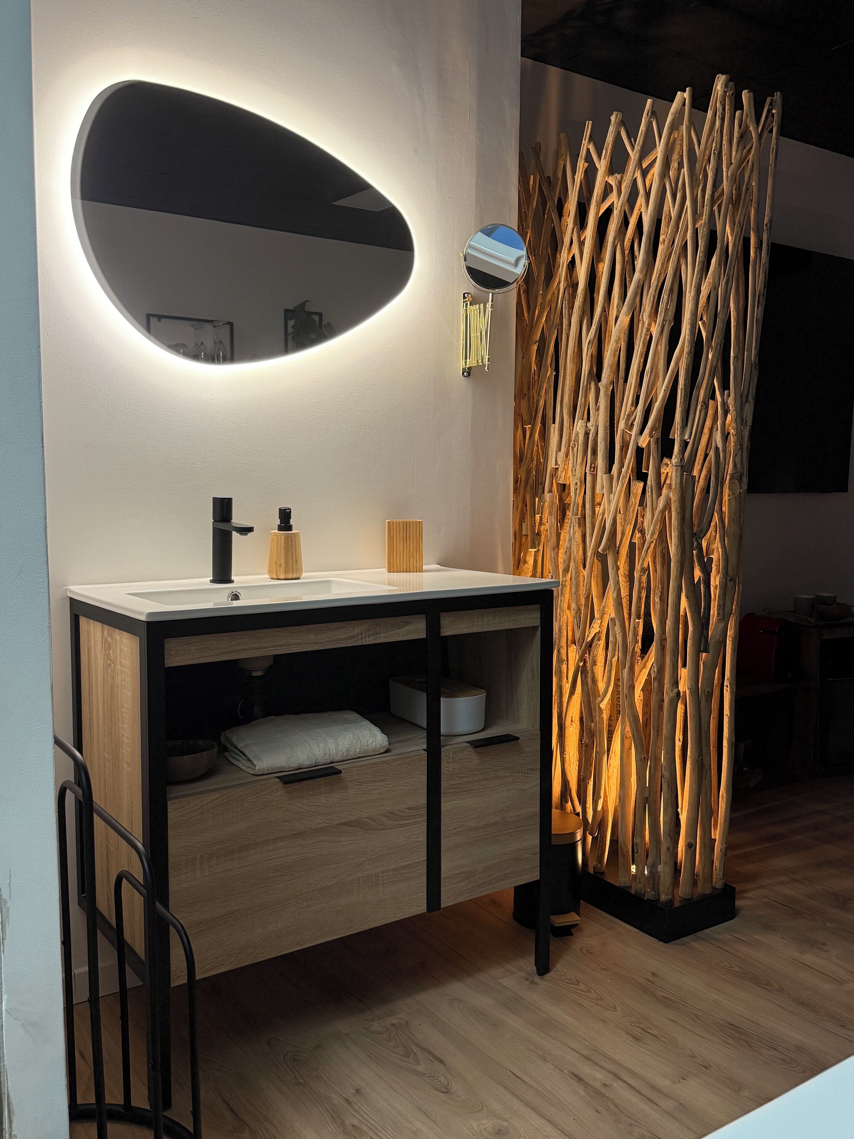 豪華雙人房 | 浴室 | 按摩浴缸、淋浴花灑、吹風機、浴袍