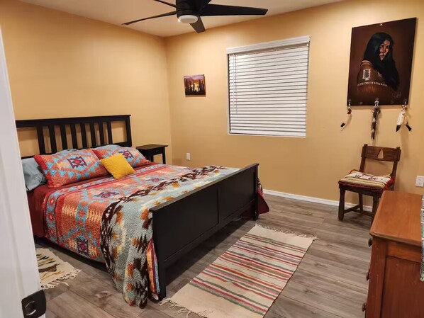 Iron/ironing board, WiFi, bed sheets