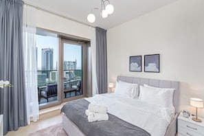 Iron/ironing board, free WiFi, bed sheets - Glamorous 1BR at Sparkle Tower (Dubai)