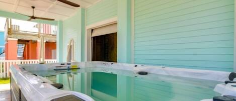 Bain à remous intérieur