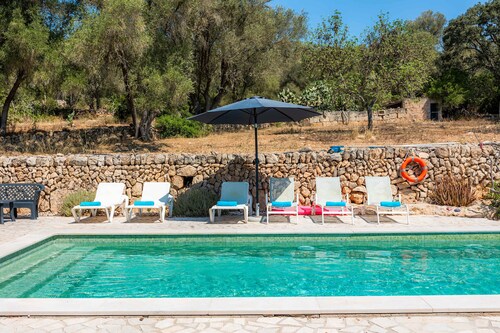 Can Gallot De Punxuat – Mountain Views, Private Pool, Wi-Fi & Air Conditioning