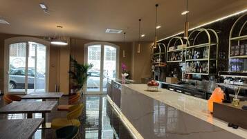 Petit déjeuner buffet compris tous les jours