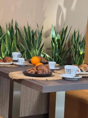 Free daily buffet breakfast 