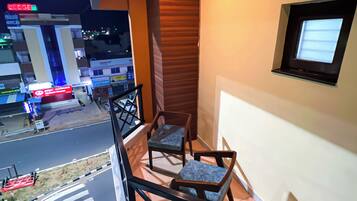 Deluxe Double Room | City view