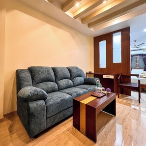 Kamar Quadruple Mewah, balkon, pemandangan kota | Area keluarga