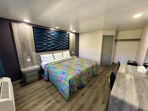 Room, 1 King Bed, Non Smoking | Free WiFi