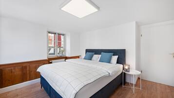 3 bedrooms, WiFi, bed sheets