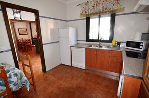 Micro-ondas, cooktop, lava-louças