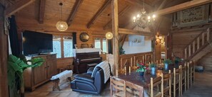 Interior - Le lodge des ours Located just a few minutes from the Espace Diamant, with sublime views. (Cohennoz)