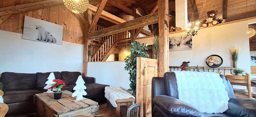 Le lodge des ours Located just a few minutes from the Espace Diamant, with sublime views.