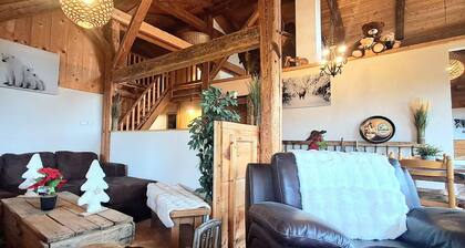 Le lodge des ours Located just a few minutes from the Espace Diamant, with sublime views.