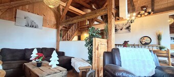 Le lodge des ours Located just a few minutes from the Espace Diamant, with sublime views.