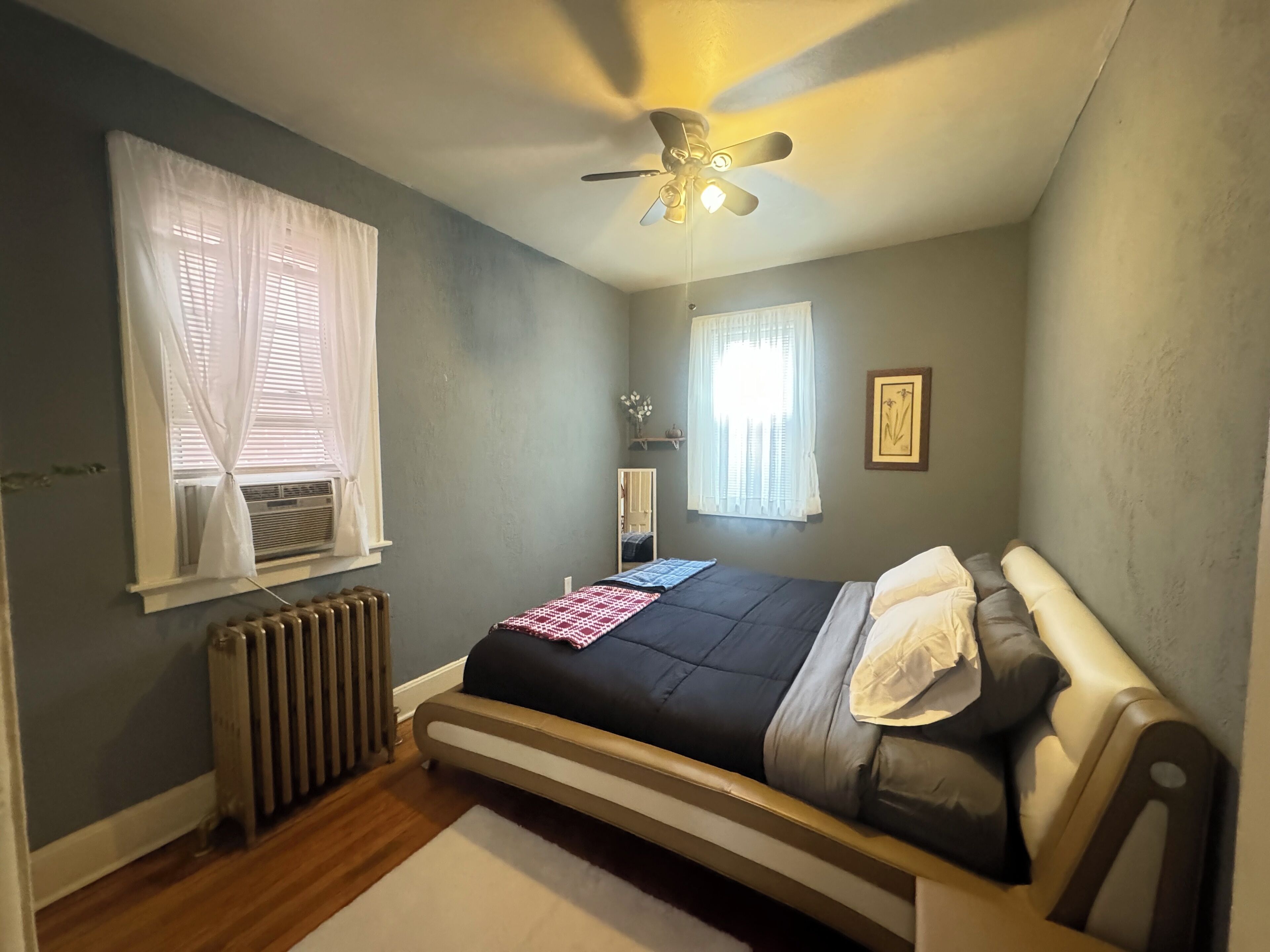 2 bedrooms, desk, free WiFi, bed sheets