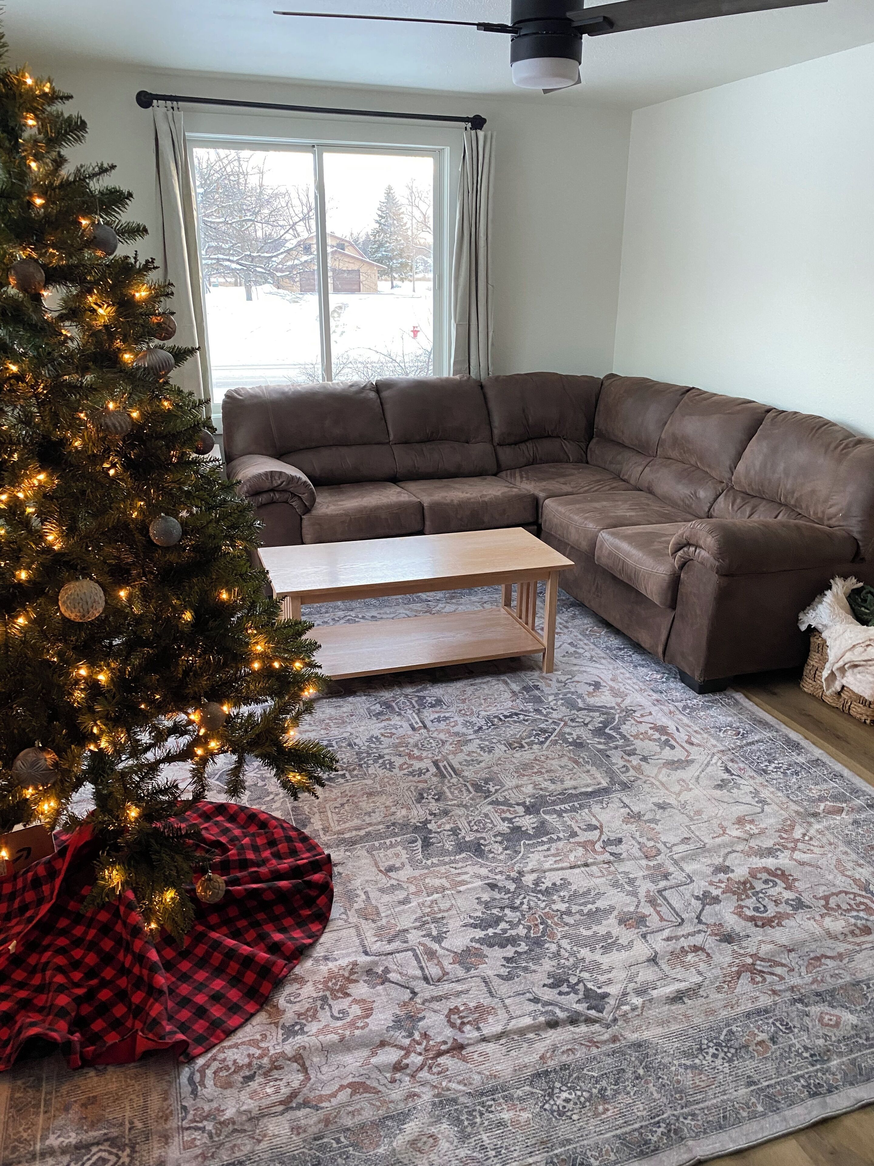 Smart-tv och eldstad