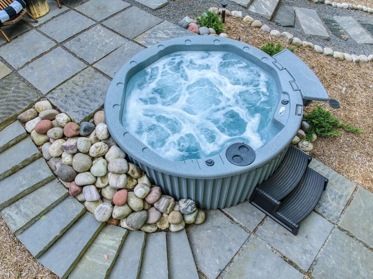 Tina de hidromasaje al aire libre