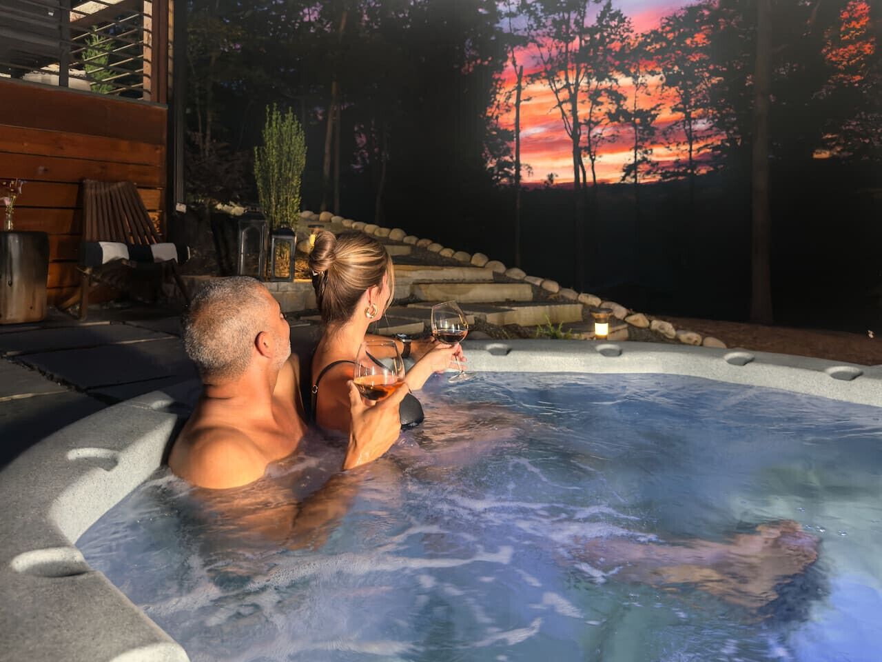 Outdoor spa tub