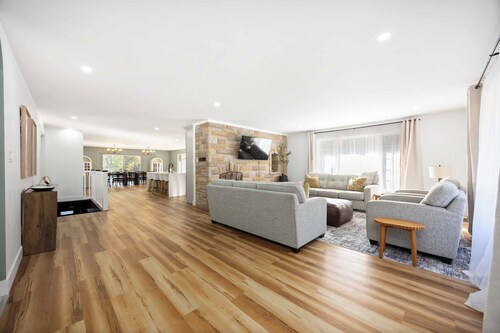 South Pines Estates – Sleeps 14 • Indoor Pool • Games Room • 26-Acre Retreat