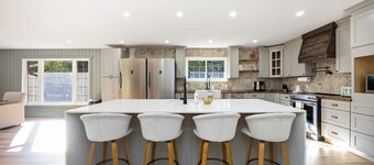 South Pines Estates – Sleeps 14 • Indoor Pool • Games Room • 26-Acre Retreat