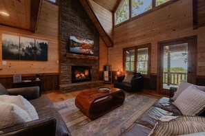 TV, fireplace, stereo - Mountain Memories:HotTub, GameRoom-KingSuites (Blue Ridge)