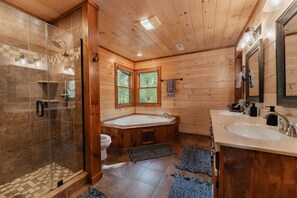 Hair dryer - Mountain Memories:HotTub, GameRoom-KingSuites (Blue Ridge)