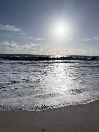 Vero Beach Condo 2Bed/2Bath - Walk to the beach