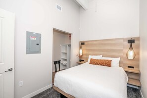 Apartment, Multiple Beds, Kitchen, City View (The 333 Suites 201) | 2 bedrooms, individually decorated, individually furnished - The 333 Suites 201 Stay for 6 (Cincinnati)