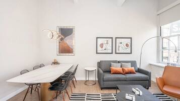 Apartamento, várias camas, cozinha, vista para a cidade (The 333 Suites 201) | Parte interna