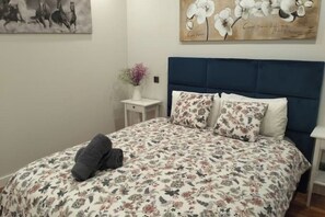 مكواة/لوح كي وواي فاي وملاءات أسرّة