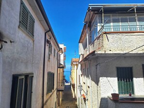 View from property - Apartment with sea view in Santa Maria di Castellabate near the waterfront (Castellabate)