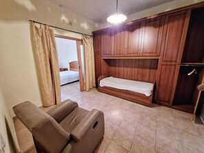 2 bedrooms, bed sheets - Apartment with sea view in Santa Maria di Castellabate near the waterfront (Castellabate)