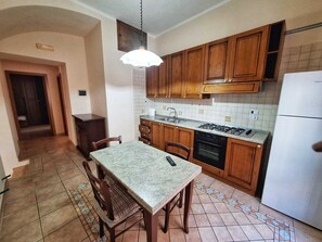 Private kitchen - Apartment with sea view in Santa Maria di Castellabate near the waterfront (Castellabate)