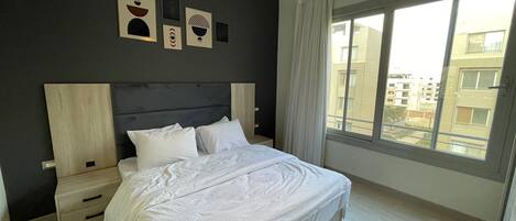 Iron/ironing board, WiFi