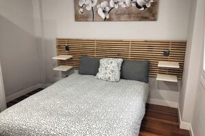 مكواة/لوح كي وواي فاي وملاءات أسرّة