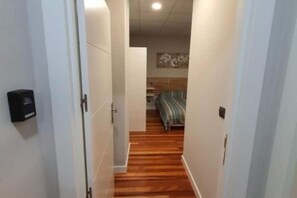 Fer et planche à repasser, Wi-Fi, draps fournis