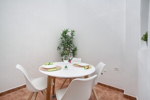 Dining - Vacation Apartment 'Luz Del Norte Naturaleza Y Paz' with Wi-Fi (Las Canteras)