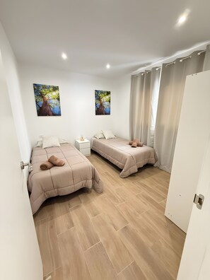 アイロン / アイロン台、WiFi、ベッドシーツ