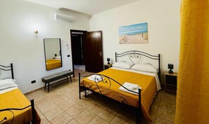 3 bedrooms, iron/ironing board, free WiFi, bed sheets - Villa Gioia (Puglia)