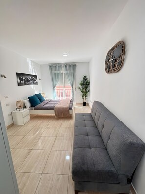 Bügeleisen/Bügelbrett, WLAN, Bettwäsche