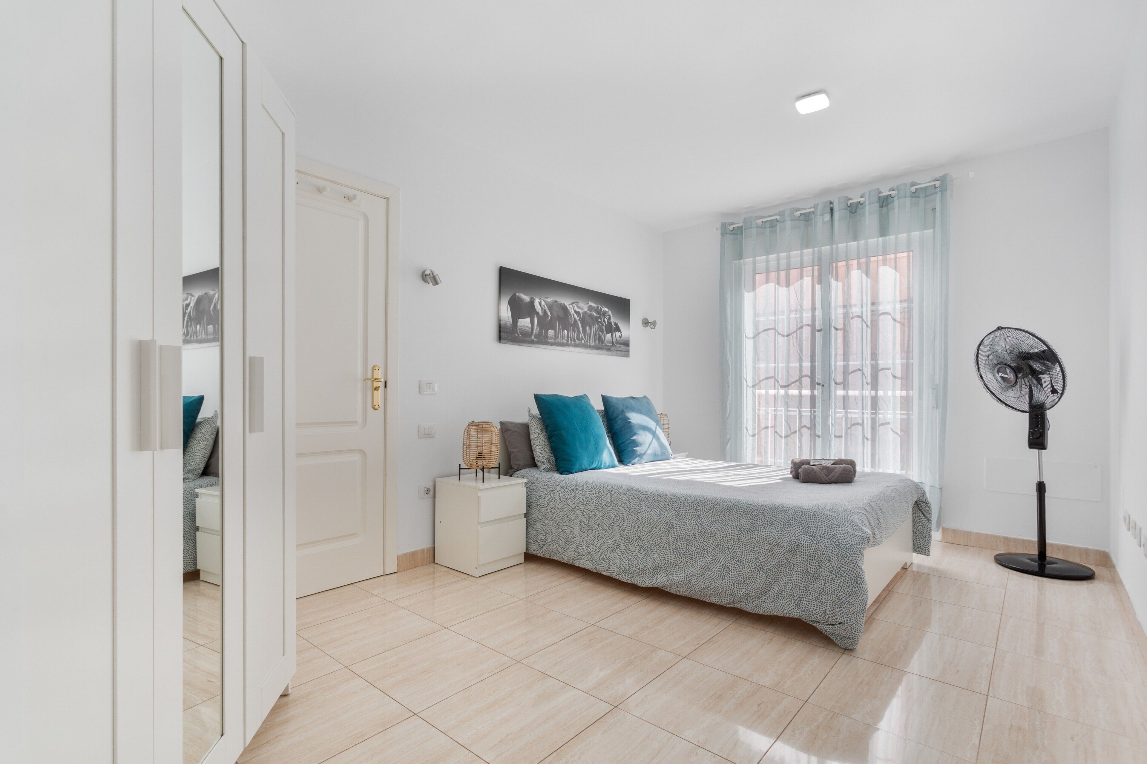 1 makuuhuone, silitysrauta/-lauta, Wi-Fi, vuodevaatteet