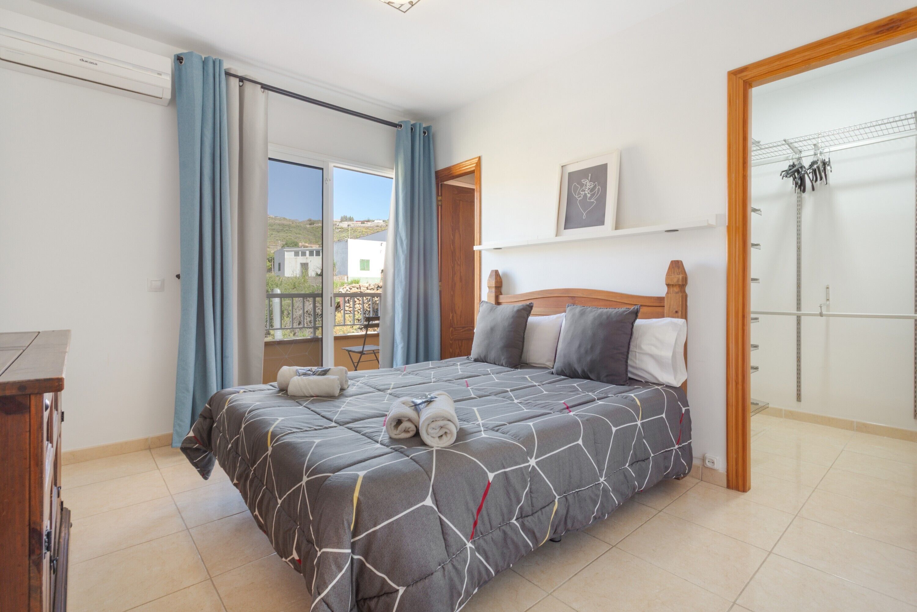 Fer et planche à repasser, Wi-Fi, draps fournis