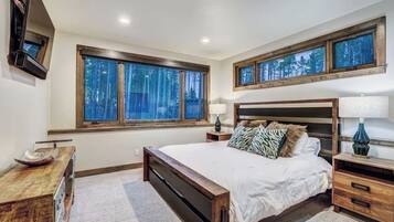 Bureau, fer et planche à repasser, lit parapluie, Wi-Fi gratuit